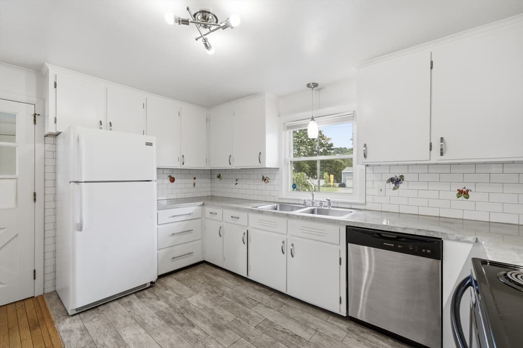 205 Central Ave, Seekonk MA 02771 photo 10