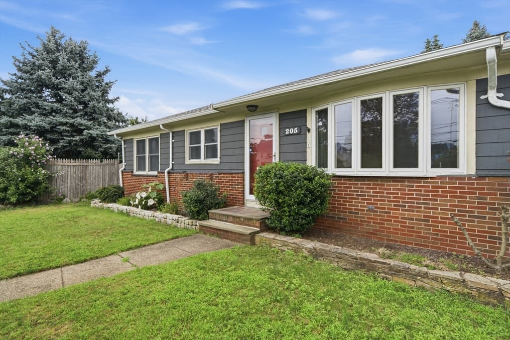 205 Central Ave, Seekonk MA 02771 photo 31