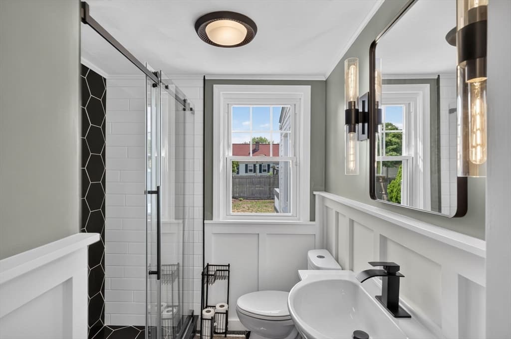 Single Family Residence at 122 Dewey Ave, Pawtucket RI 02861, Pawtucket, photo 20 of 42
