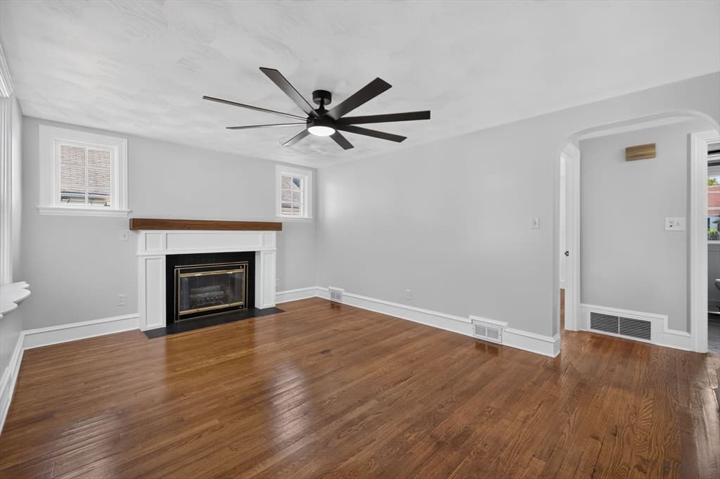 Single Family Residence at 122 Dewey Ave, Pawtucket RI 02861, Pawtucket, photo 15 of 42