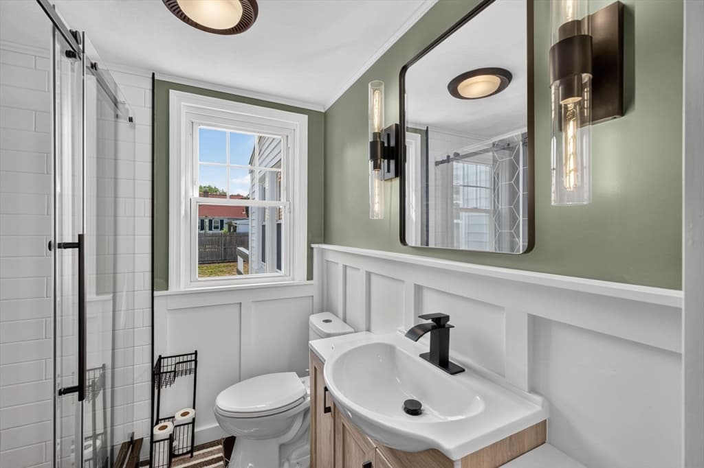 Single Family Residence at 122 Dewey Ave, Pawtucket RI 02861, Pawtucket, photo 21 of 42