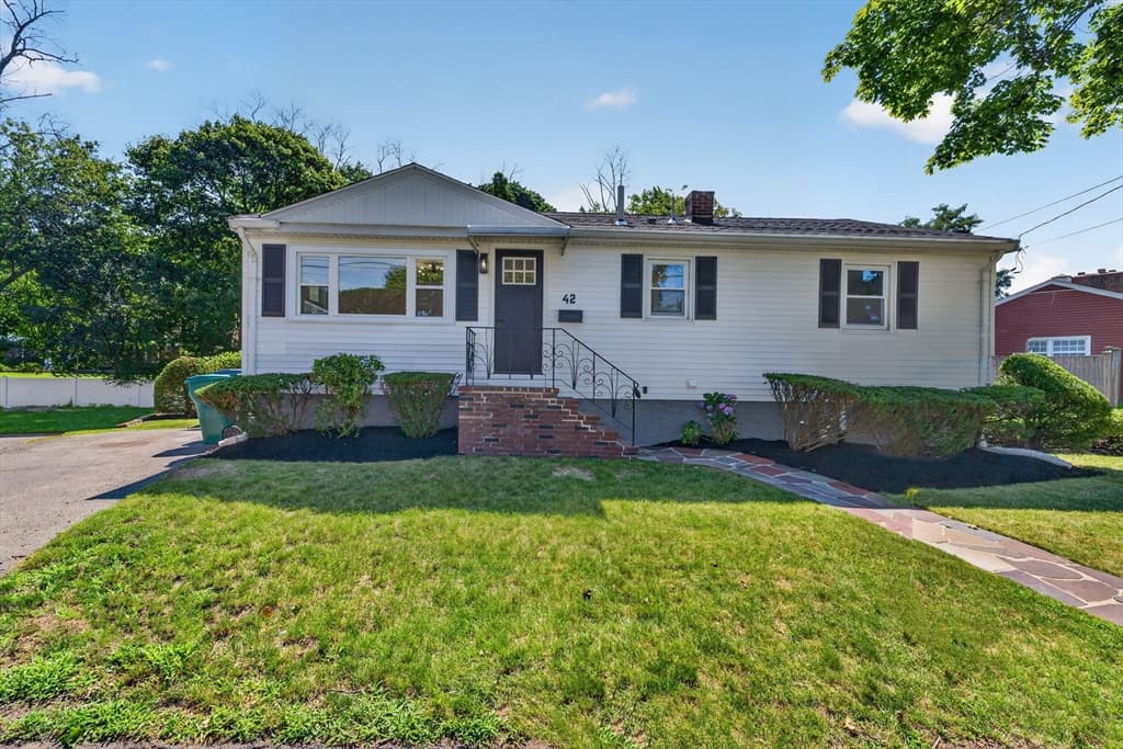 42 Bickford St, Lynn MA 01904