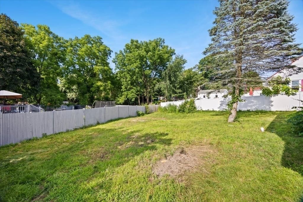1381 Cohannet St, Taunton MA 02780 photo 18