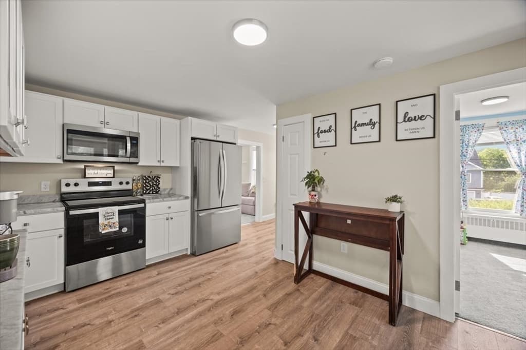 1381 Cohannet St, Taunton MA 02780 photo 4