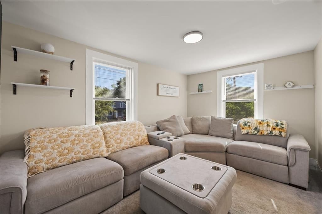 1381 Cohannet St, Taunton MA 02780 photo 8