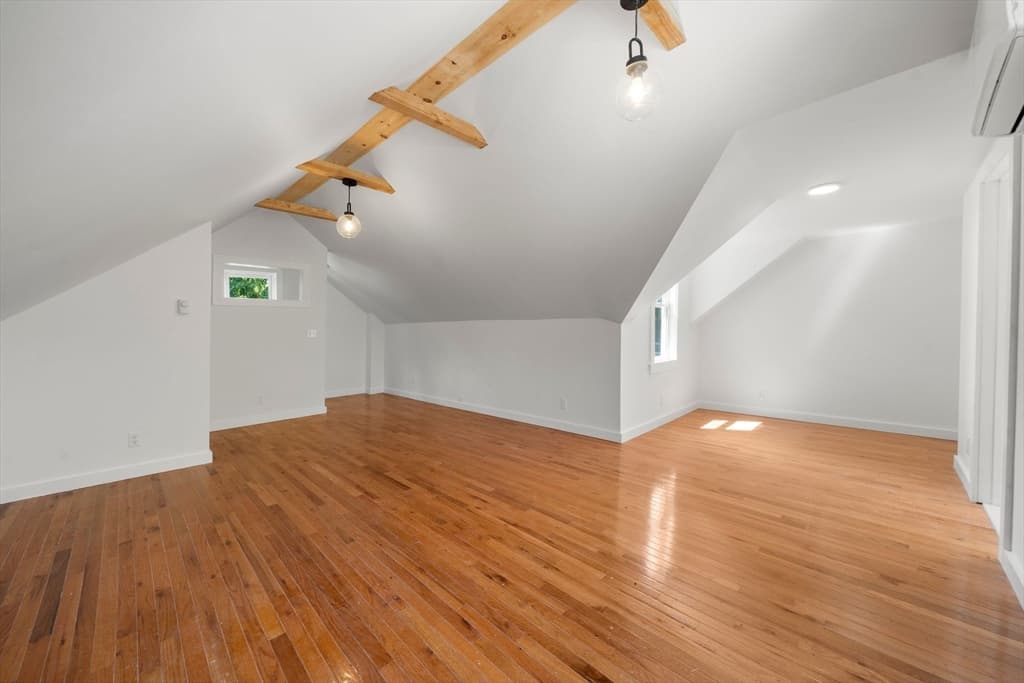 29 Sandwich Rd, Wareham MA 02571 photo 11