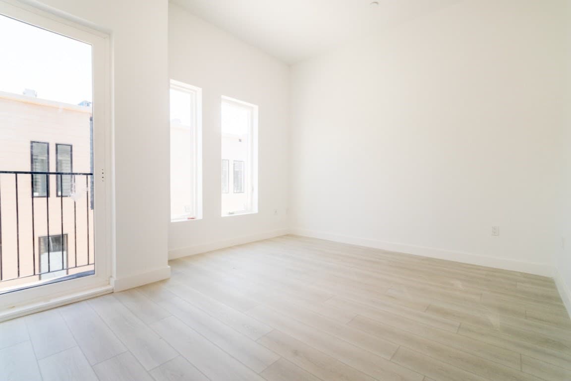 Condominium at 150 Williams # 7, Chelsea MA 02150, Chelsea, photo 16 of 17