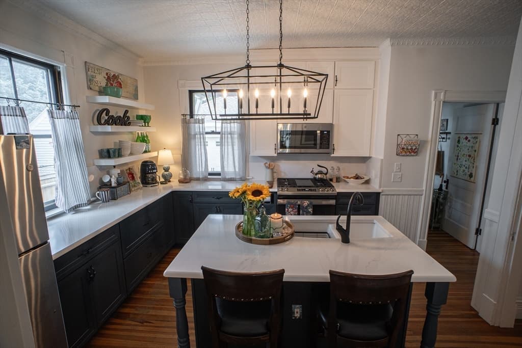 37 Pineywoods Ave, Springfield MA 01108 photo 15