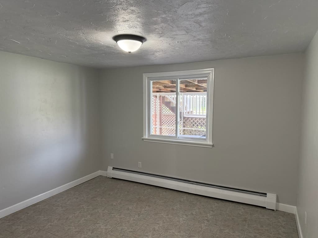 6 Canterbury Rd, Woburn MA 01801 photo 5