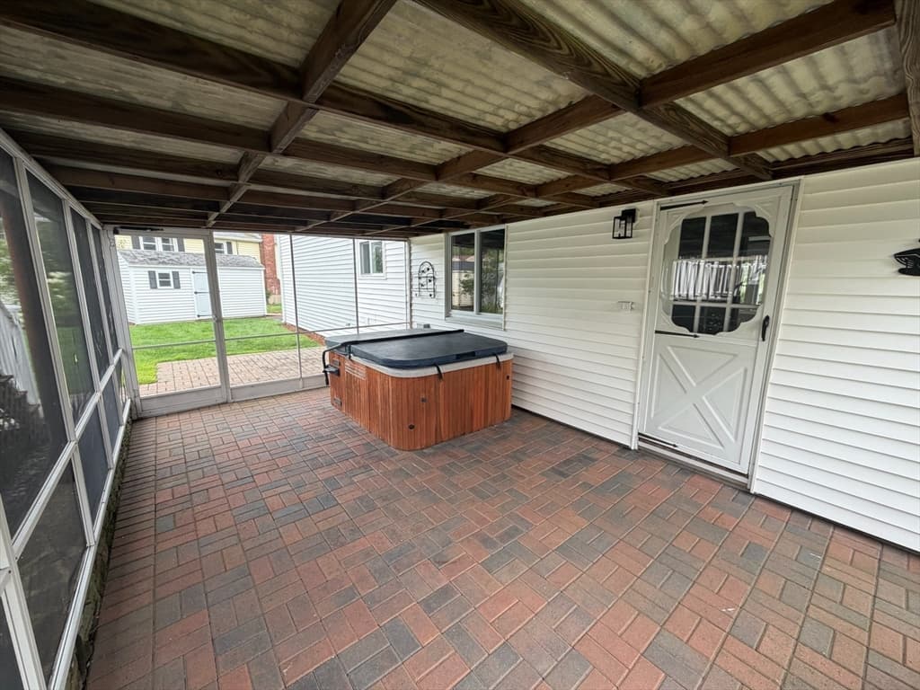 6 Canterbury Rd, Woburn MA 01801 photo 11