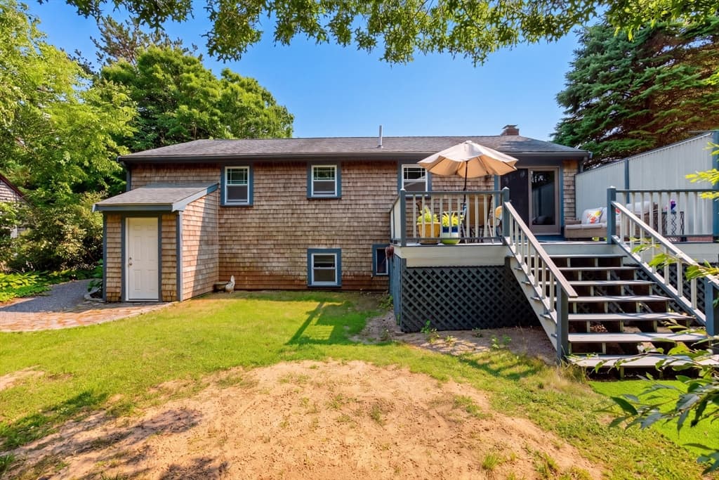 106 Tanglewood Dr, Falmouth MA 02536 photo 4