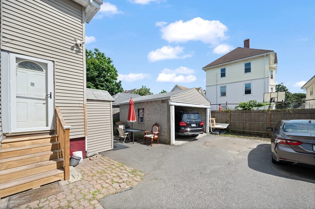 292 California Ave, Providence RI 02905 photo 3