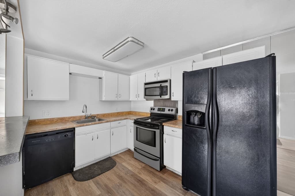 1261 Church St # 15, New Bedford MA 02745 photo 6