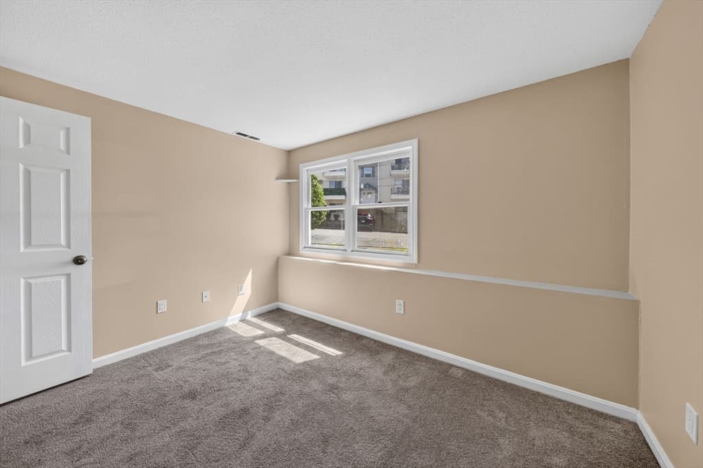 1261 Church St # 15, New Bedford MA 02745 photo 13