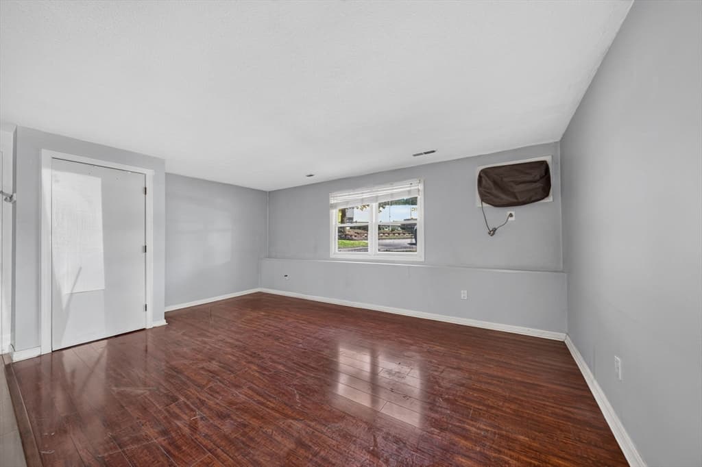 1261 Church St # 15, New Bedford MA 02745 photo 3