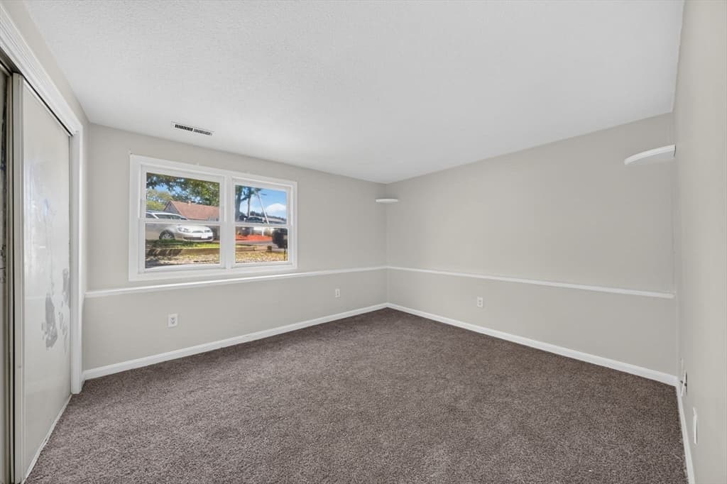 1261 Church St # 15, New Bedford MA 02745 photo 9