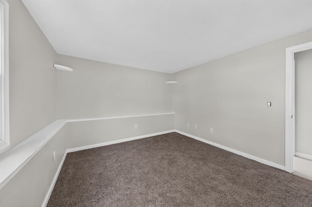 1261 Church St # 15, New Bedford MA 02745 photo 10