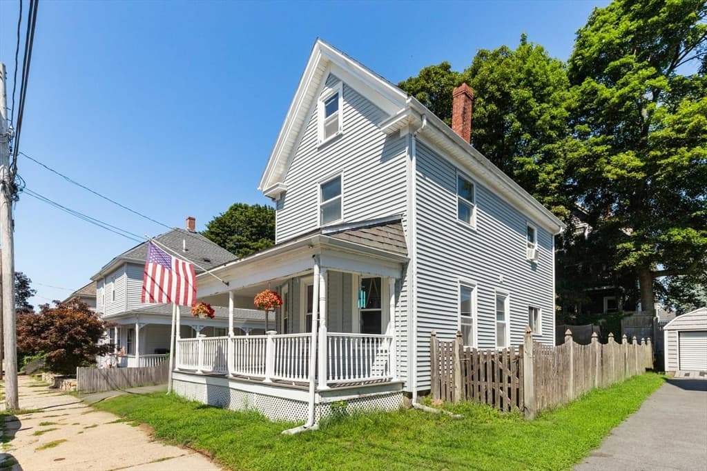 16 Mason St, Beverly MA 01915 photo 2