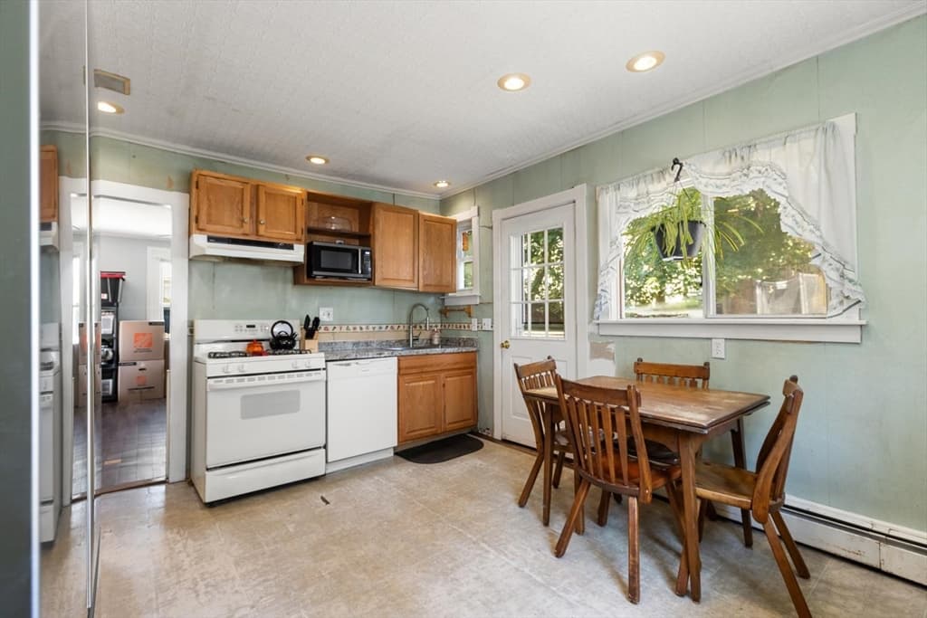 16 Mason St, Beverly MA 01915 photo 22