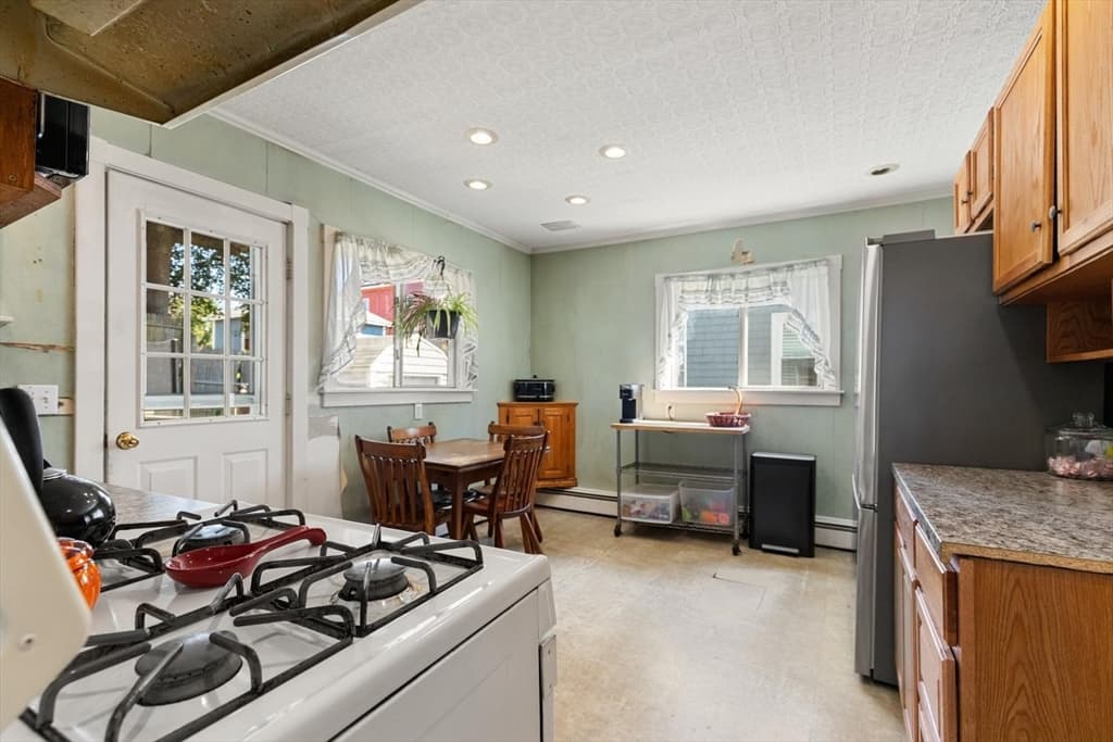 16 Mason St, Beverly MA 01915 photo 21