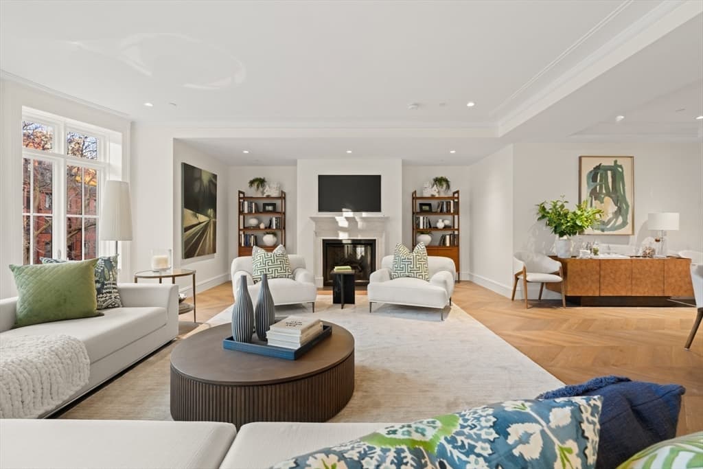 397 Commonwealth Avenue # 3, Boston MA 02215