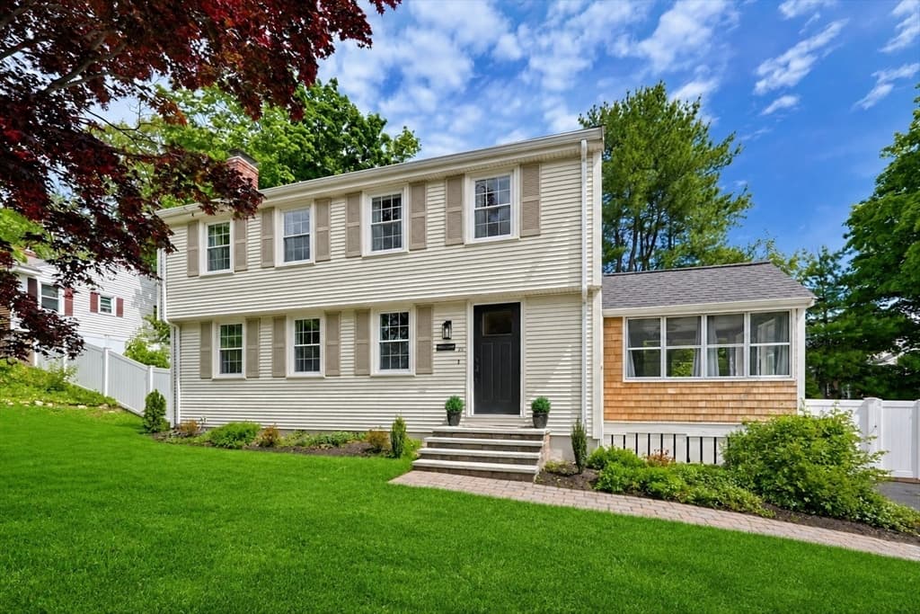 15 Calvin Road, North Attleboro MA 02760 photo 2