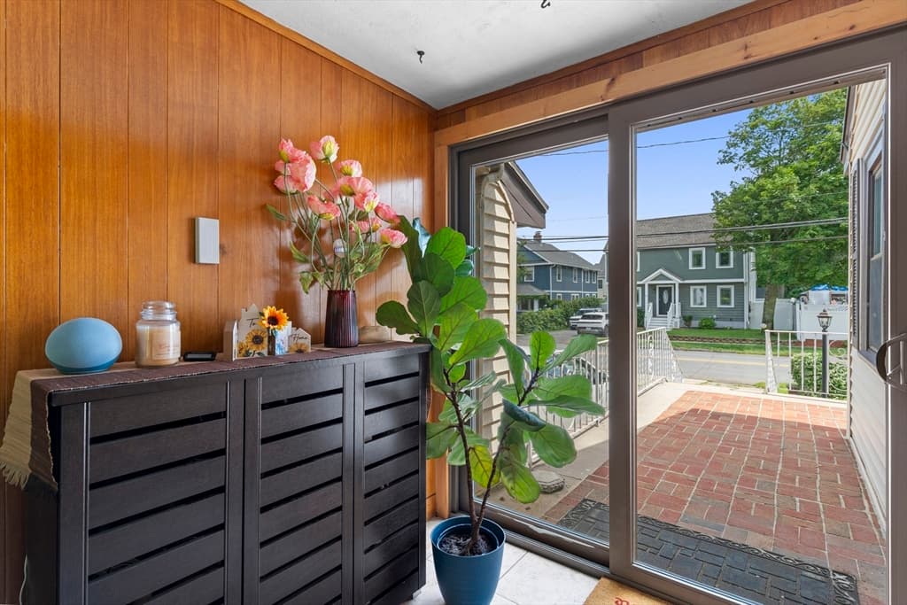 96 Loring Ave, Winchester MA 01890 photo 3