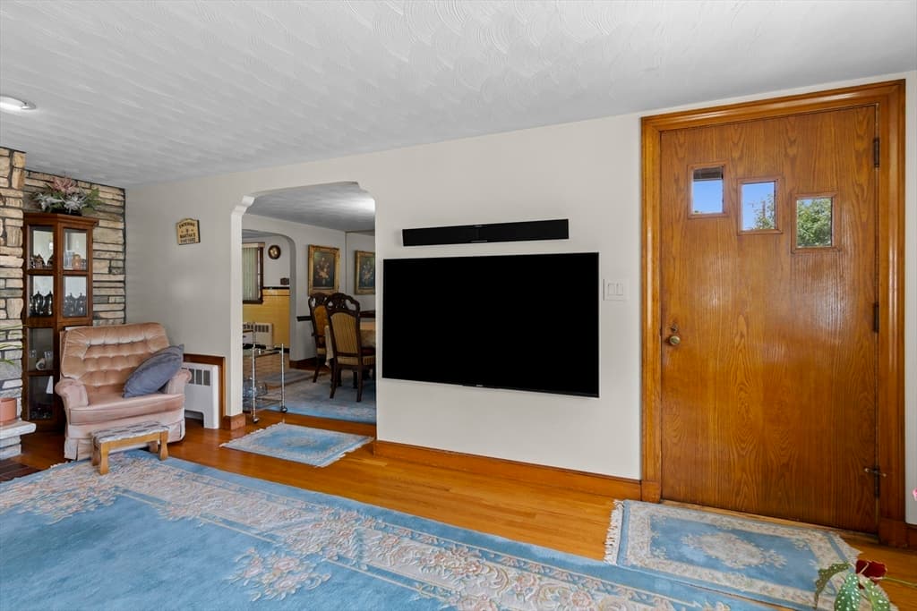 96 Loring Ave, Winchester MA 01890 photo 9