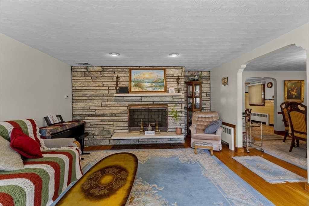 96 Loring Ave, Winchester MA 01890 photo 8