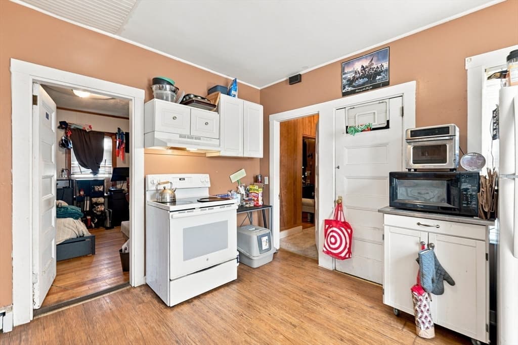 35 Birch St, Quincy MA 02171 photo 5