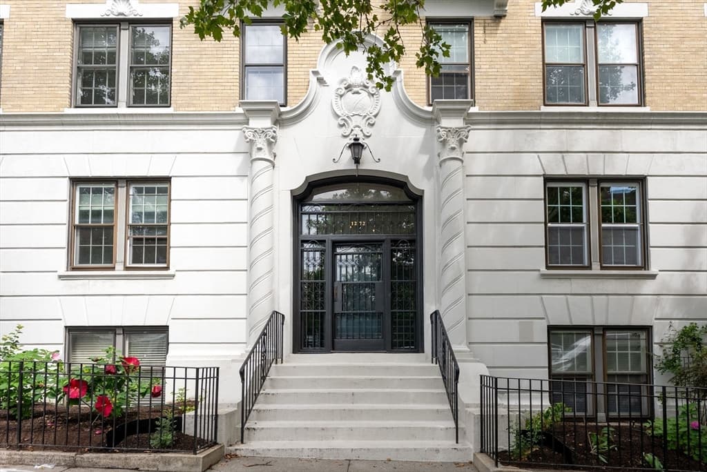 1272 Beacon Street # 2, Brookline MA 02446 photo 2