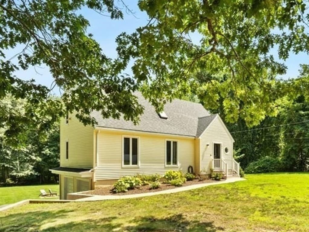 46 Old Powder House Road, Lakeville MA 02347 photo 2