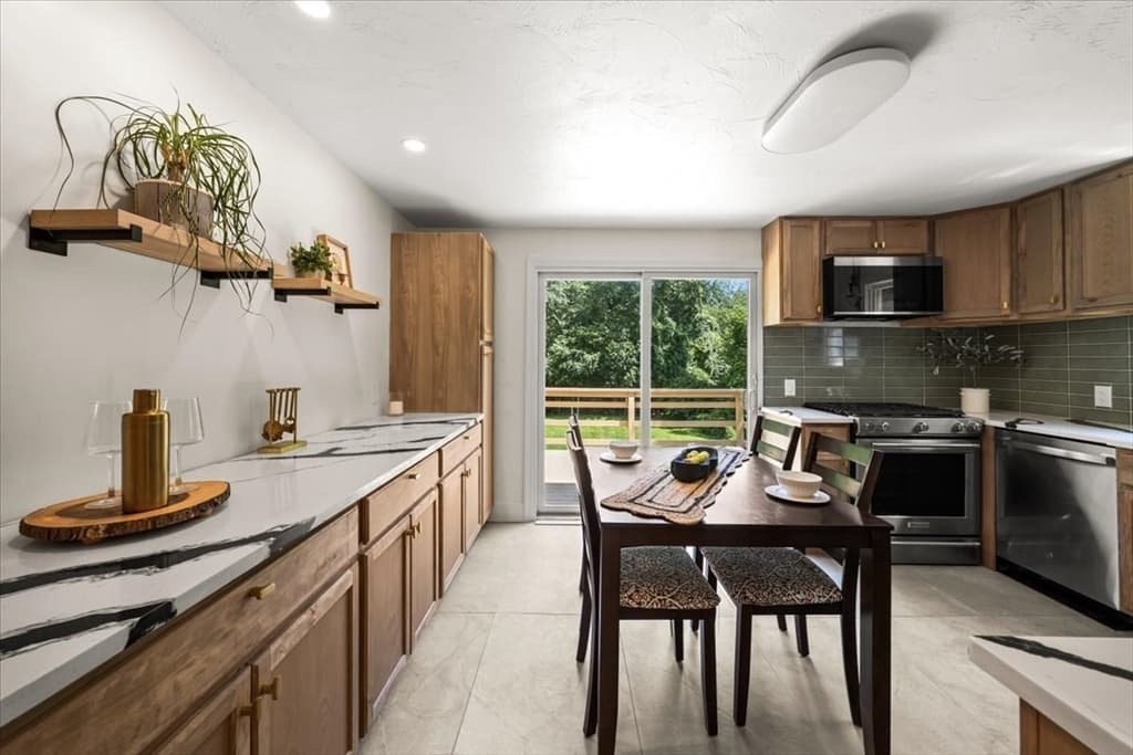 46 Old Powder House Road, Lakeville MA 02347 photo 9