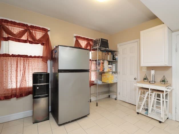44-46 Dawes St, Springfield MA 01109 photo 17