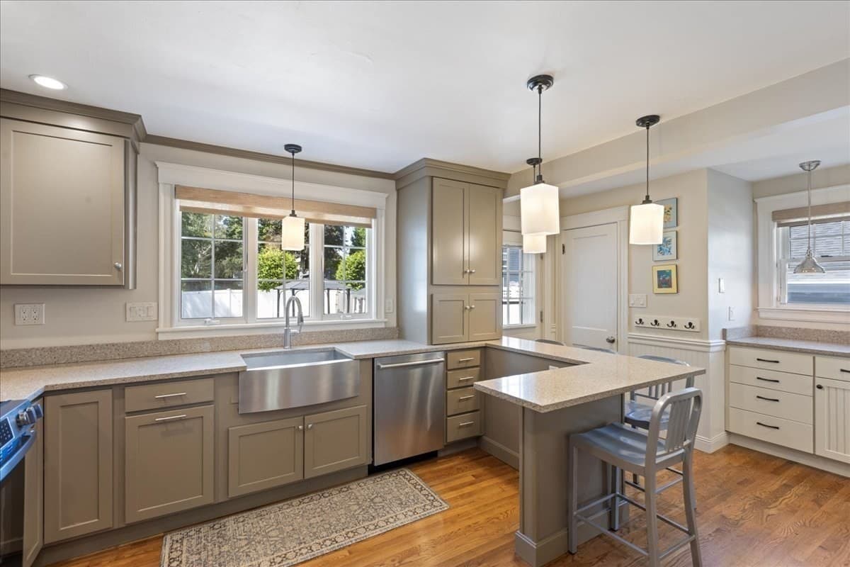 Single Family Residence at 14 Stratford Rd, Melrose MA 02176, Melrose, photo 7 of 36
