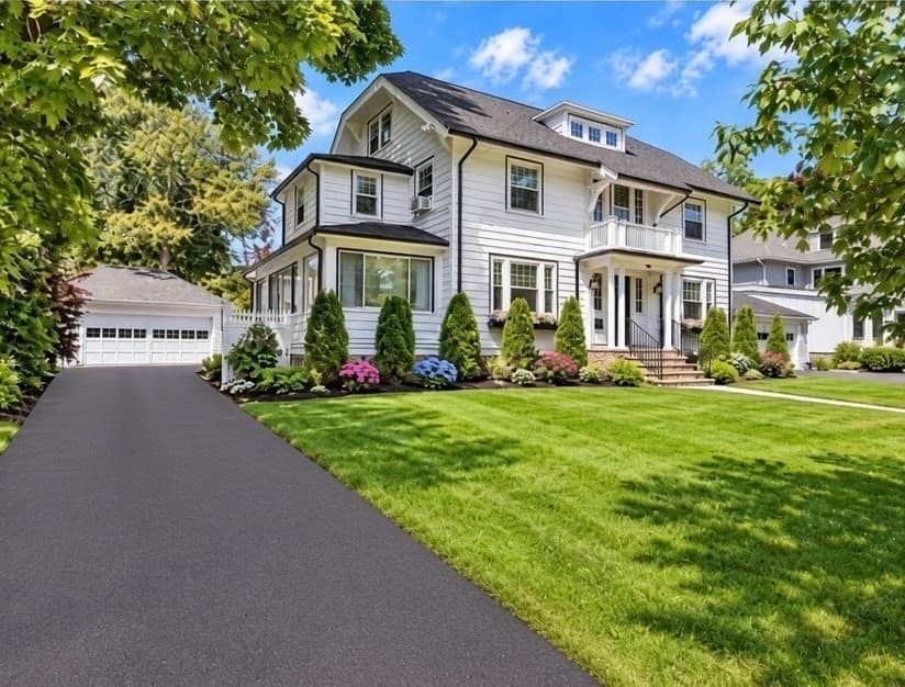 14 Stratford Rd, Melrose MA 02176