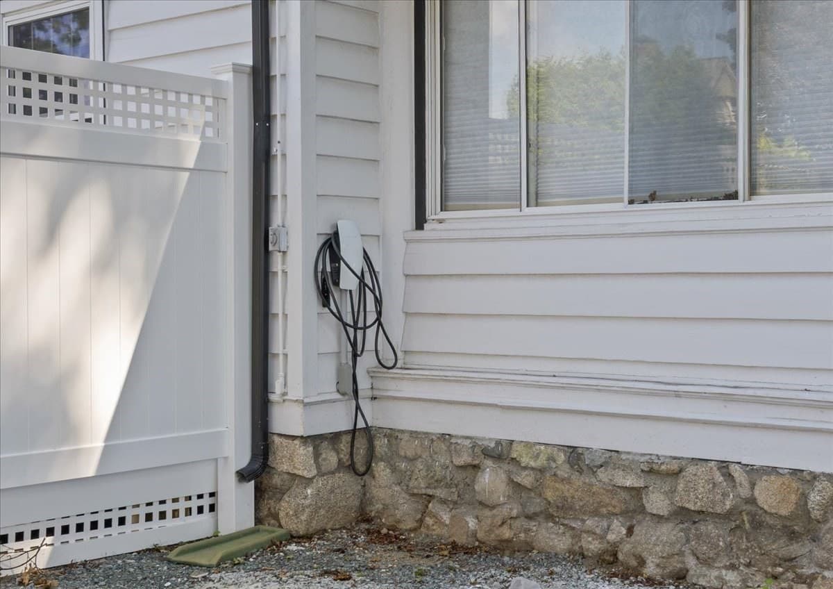Single Family Residence at 14 Stratford Rd, Melrose MA 02176, Melrose, photo 33 of 36