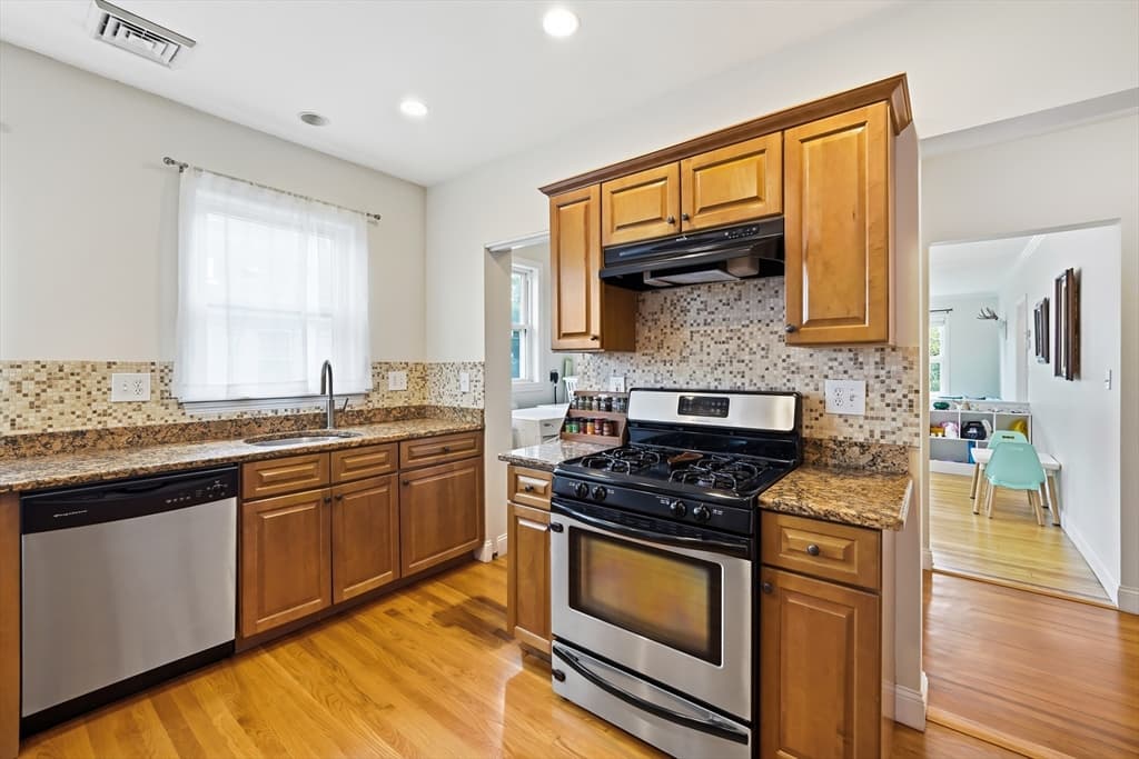 160 White St # 2, Belmont MA 02478 photo 9