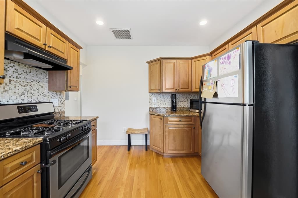 160 White St # 2, Belmont MA 02478 photo 10