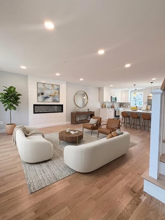 9 Acton Rd # 4, Chelmsford MA 01824