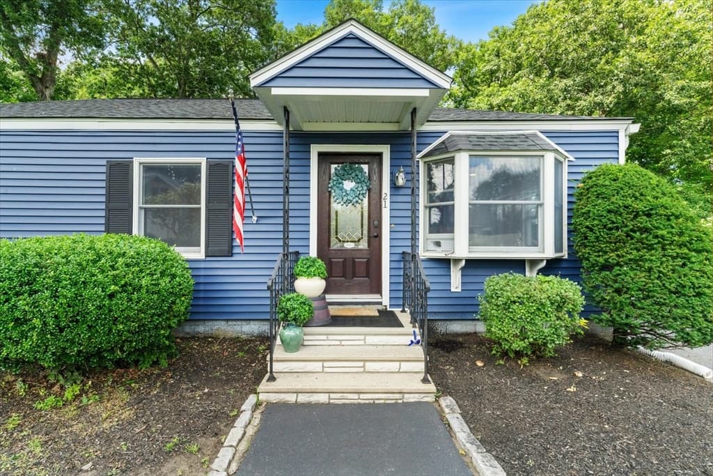 21 Fyrbeck Ave, Shrewsbury MA 01545 photo 3