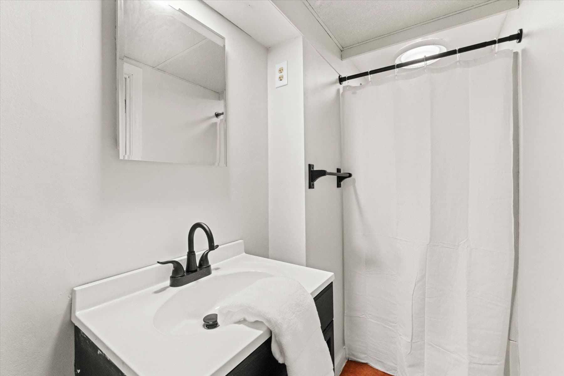 Single Family Residence at 21 Fyrbeck Ave, Shrewsbury MA 01545, photo 31 of 40