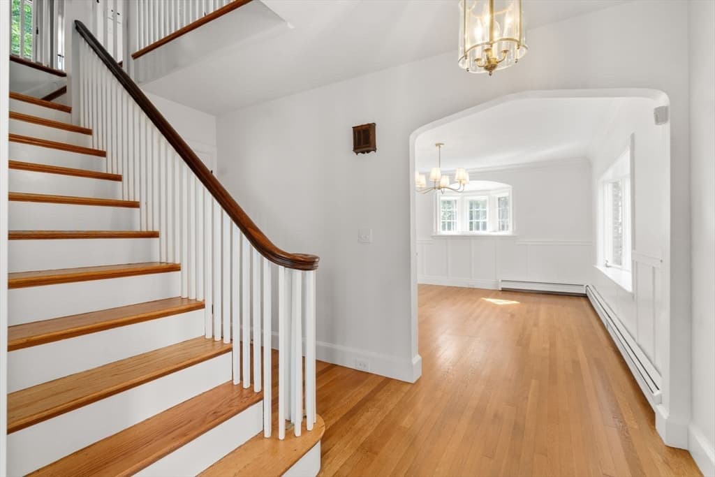 16 Douglas Road, Belmont MA 02478 photo 2