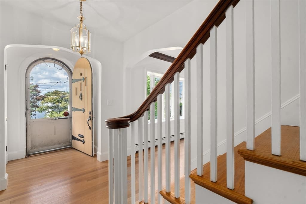 16 Douglas Road, Belmont MA 02478 photo 3