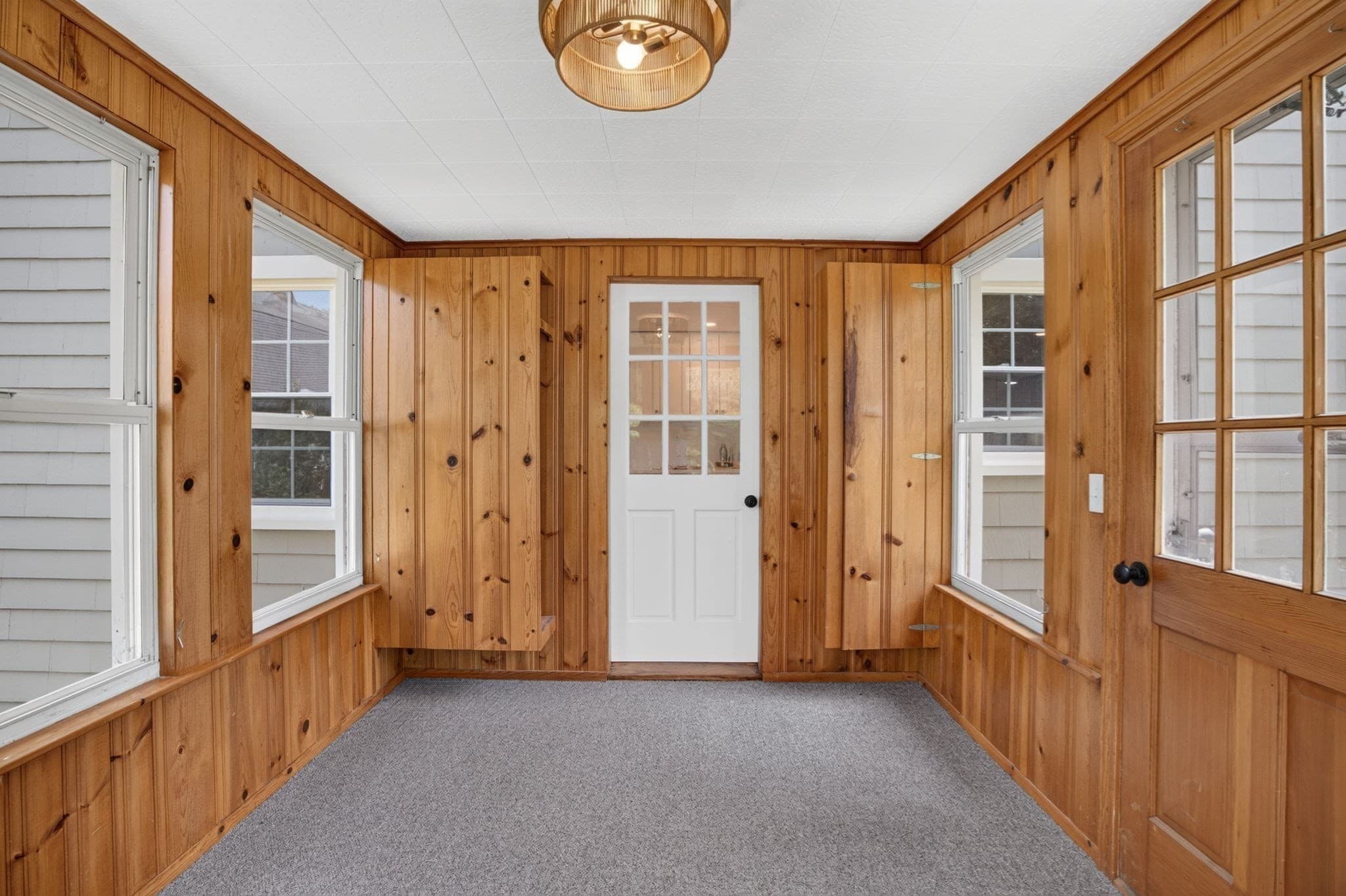 Single Family Residence at 299 Concord Rd, Bedford MA 01730, photo 12 of 38