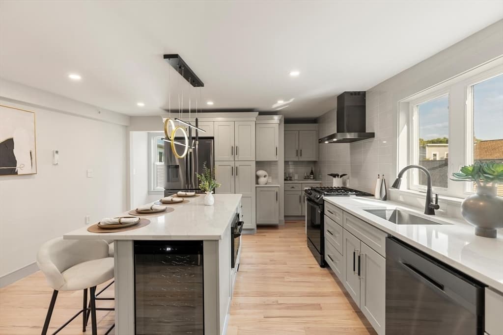 22 Hunting Street # 3P, Cambridge MA 02141