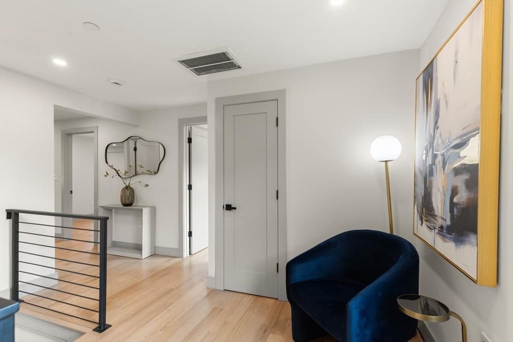 22 Hunting Street # 3P, Cambridge MA 02141 photo 4