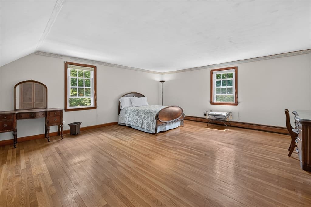 24 Railroad Ave, Taunton MA 02780 photo 18