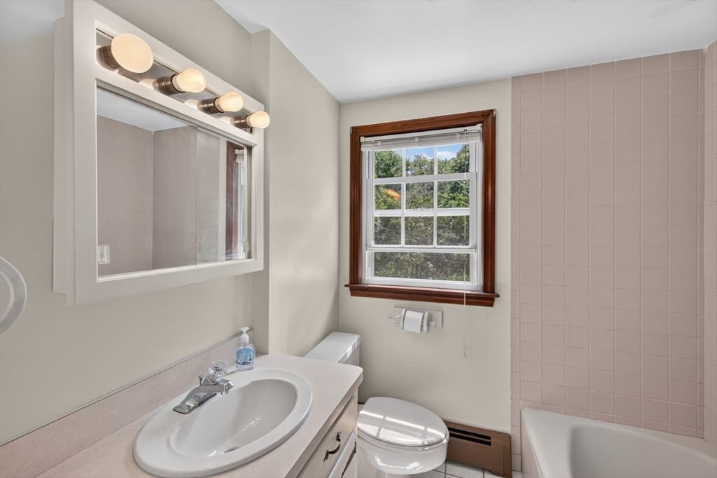 24 Railroad Ave, Taunton MA 02780 photo 19