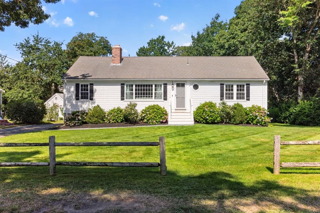 3 Redwood Ln, Dennis MA 02638